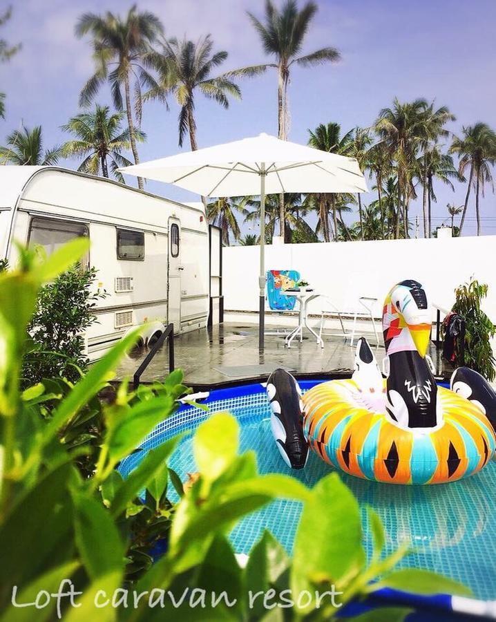 Loft Caravan Resort Haad Chao Samran Extérieur photo