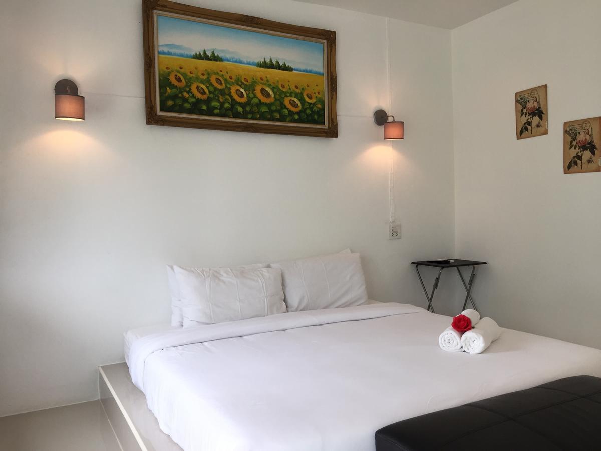 Loft Caravan Resort Haad Chao Samran Extérieur photo