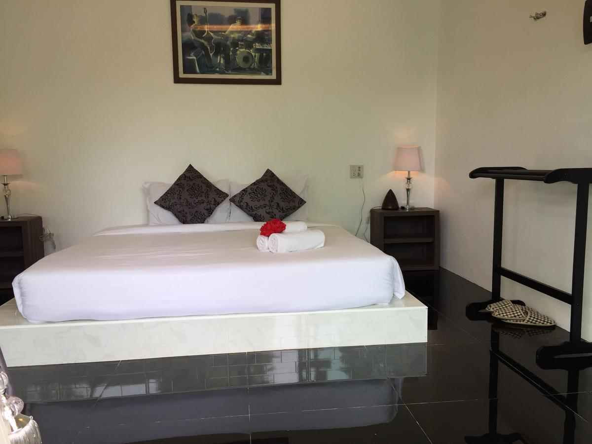Loft Caravan Resort Haad Chao Samran Extérieur photo