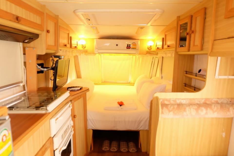 Loft Caravan Resort Haad Chao Samran Extérieur photo